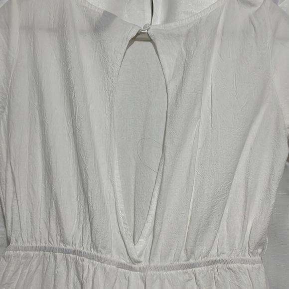 White romper with ruffle sleeves - Picture 4 of 6